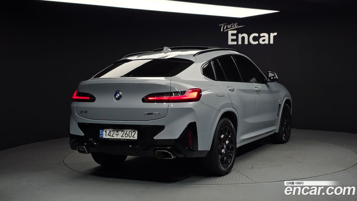 BMW X4 xDrive20i M Sport, 2022