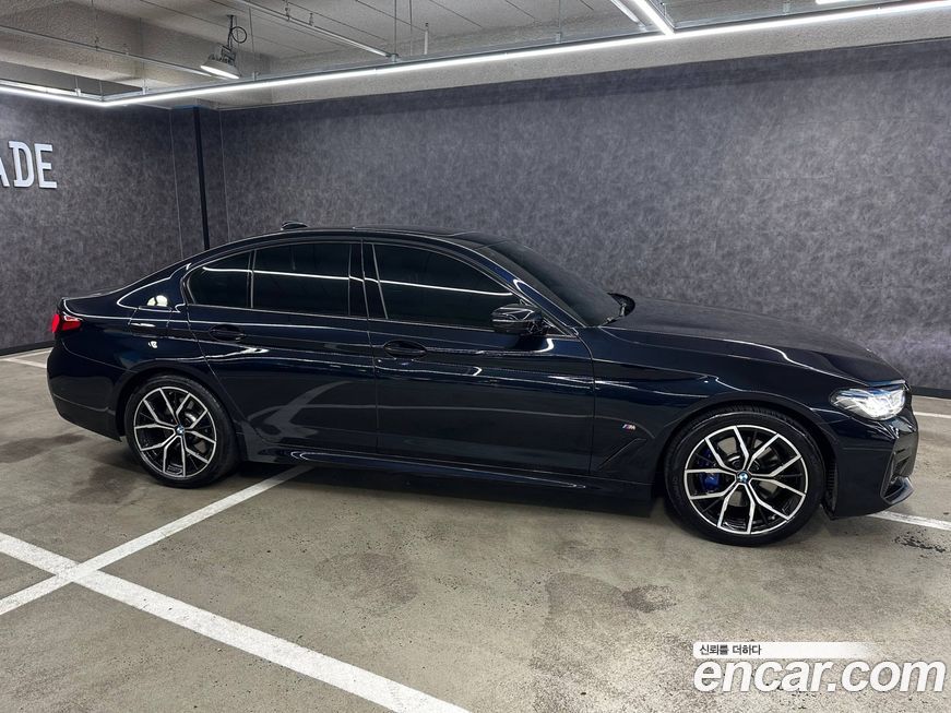 BMW 5-Series 530i xDrive M Sport Package, 2023