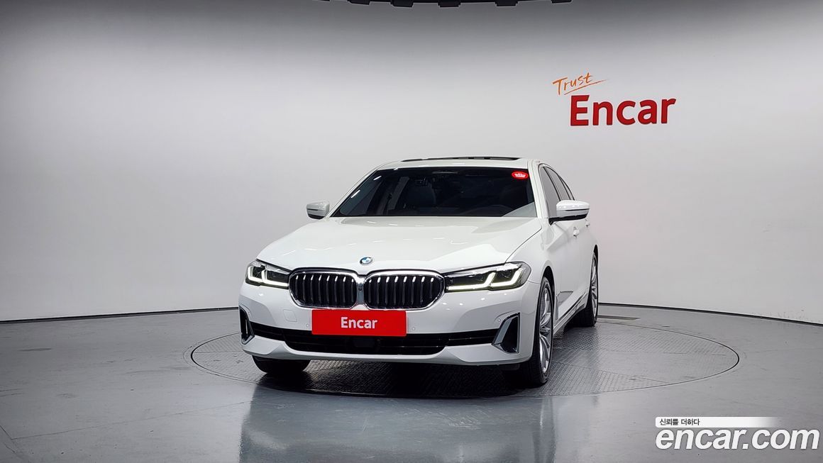 BMW 5-Series 530i xDrive Luxury, 2023