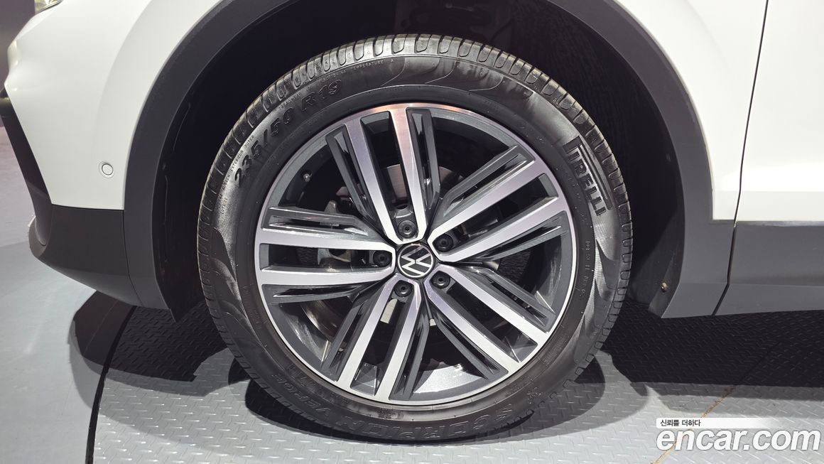 Volkswagen Tiguan 2.0 TDI 4Motion Prestige, 2023