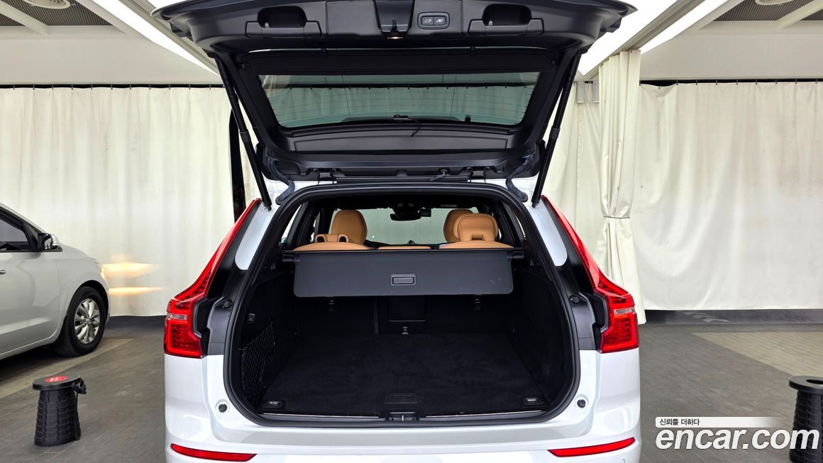 Volvo XC60 B6 Ultimate Bright, 2024