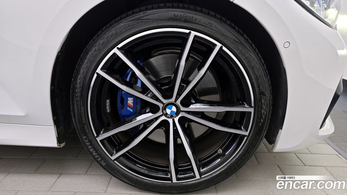BMW 3-Series 320d Touring M Sport, 2022