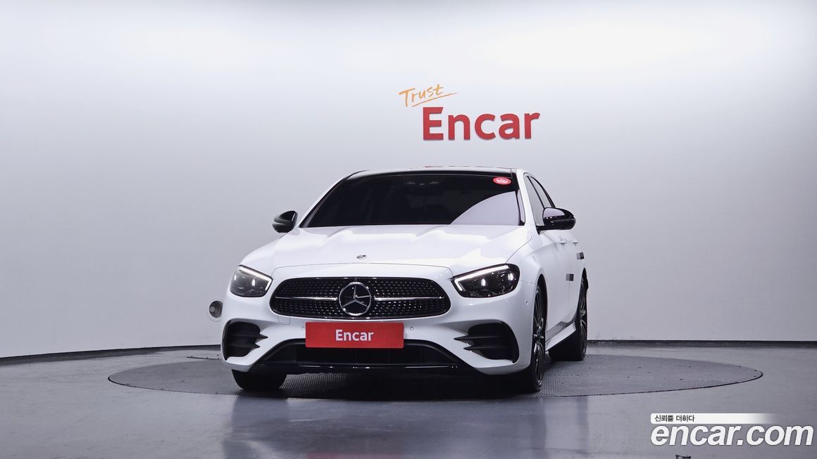 Mercedes-Benz E-Class E350 4MATIC AMG Line, 2023