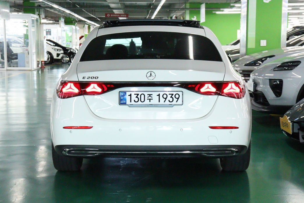 Mercedes-Benz E-Class E200 Avantgarde, 2024