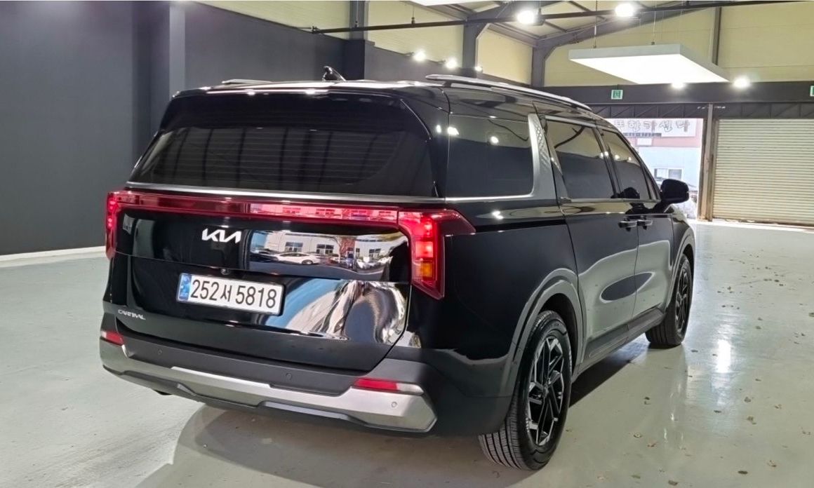 Kia Carnival 9-Seater Noblesse, 2025