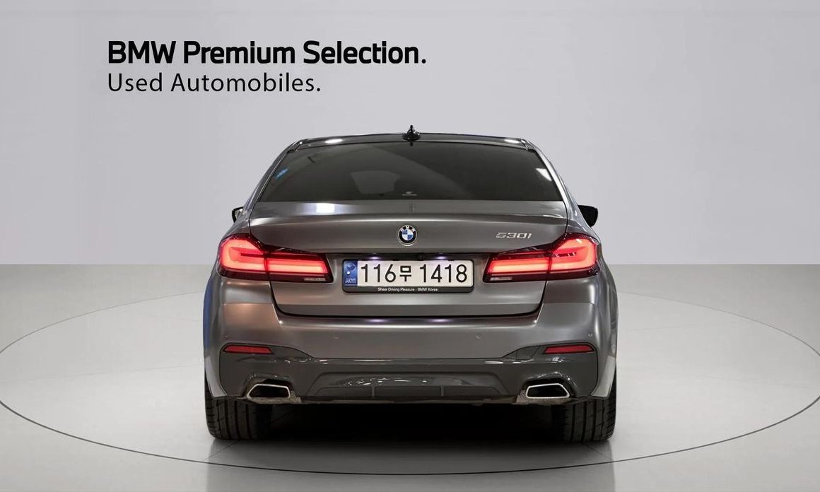 BMW 5-Series 530i M Sport Package, 2021