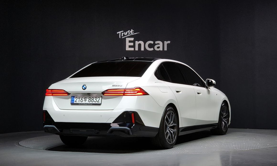 BMW 5-Series 523d M Sport, 2025