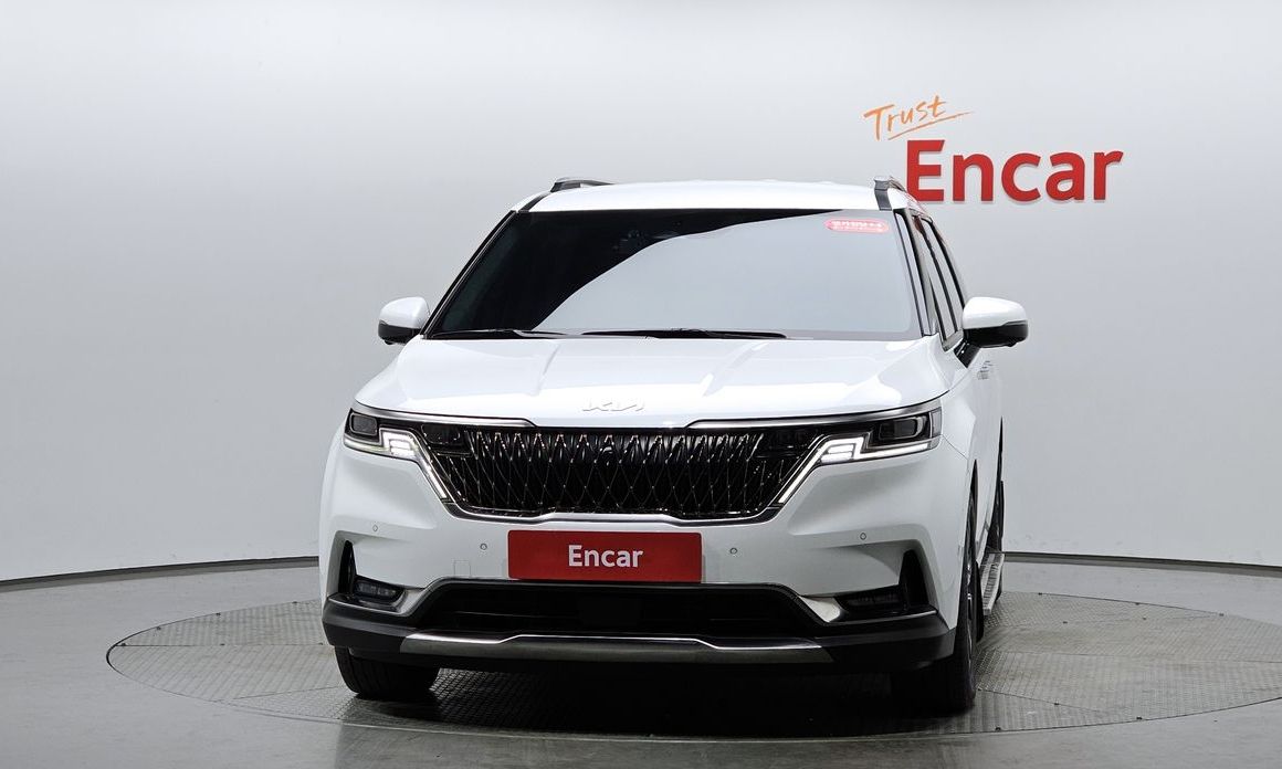 Kia Carnival 7-Seater Outdoor, 2023
