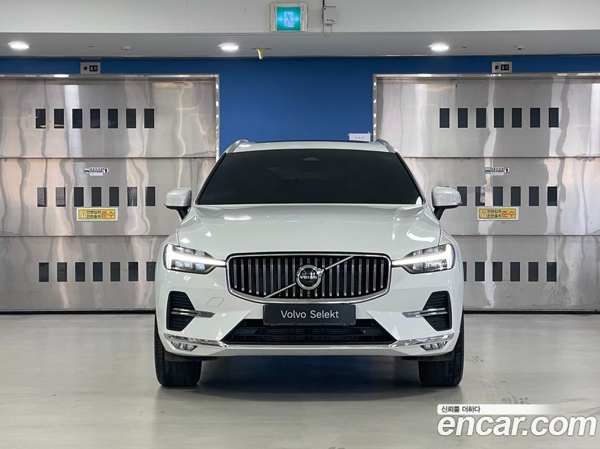 Volvo XC60 B5 Ultra Bright, 2025