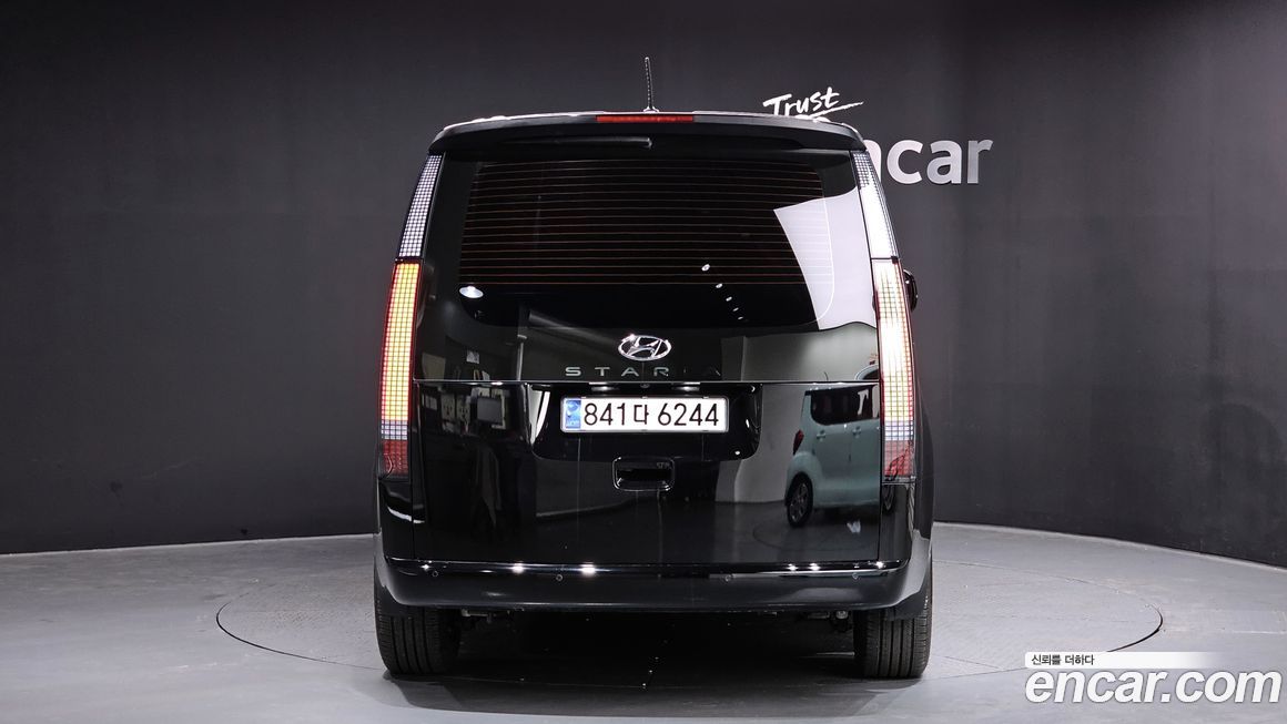 Hyundai Staria Cargo 5-Seater, 2024