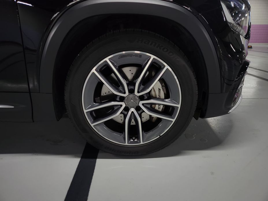 Mercedes-Benz GLB-Class AMG GLB35 4MATIC, 2025