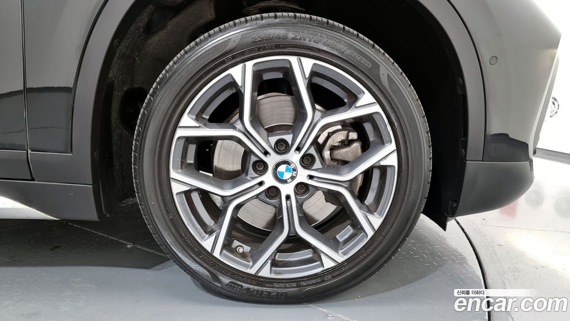 BMW X1 xDrive 20i xLine, 2022