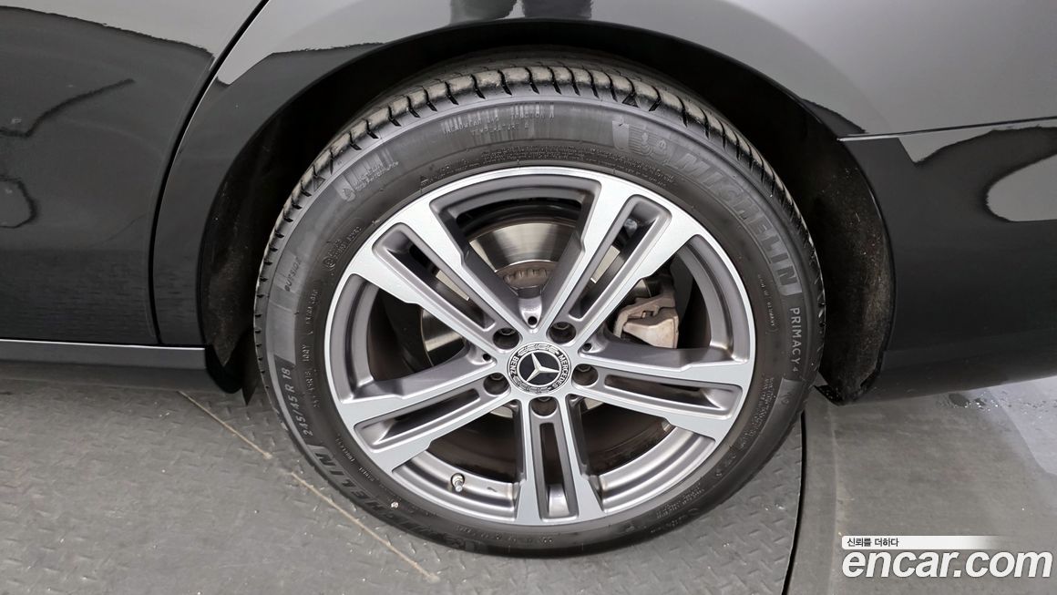 Mercedes-Benz E-Class E250 Avantgarde, 2023