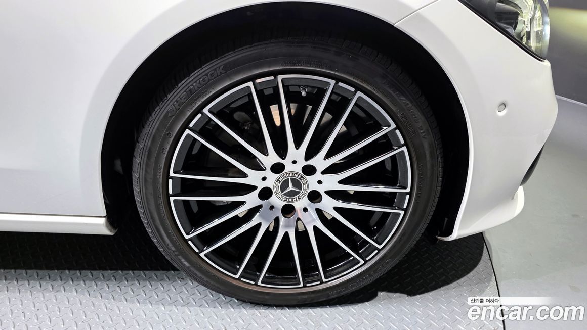 Mercedes-Benz C-Class C300 4MATIC Avantgarde, 2024