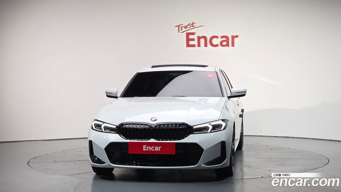 BMW 3-Series 320i M Sport, 2024