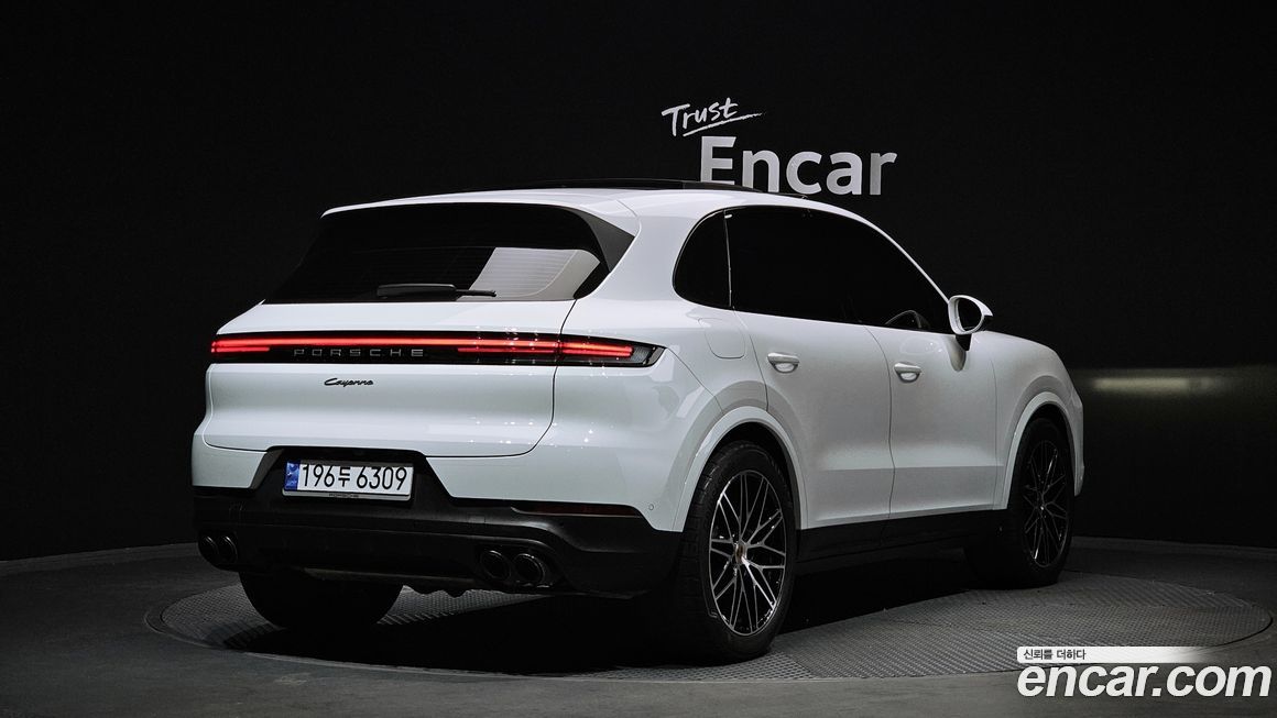 Porsche Cayenne 3.0, 2024