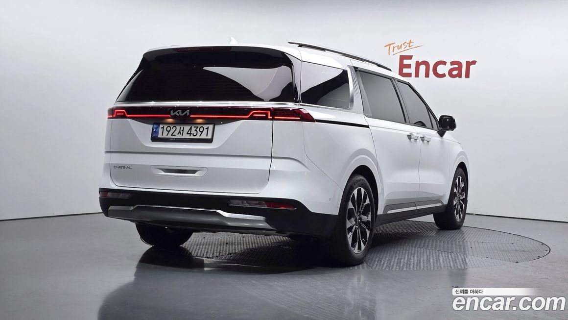 Kia Carnival 9-Seater Signature, 2023