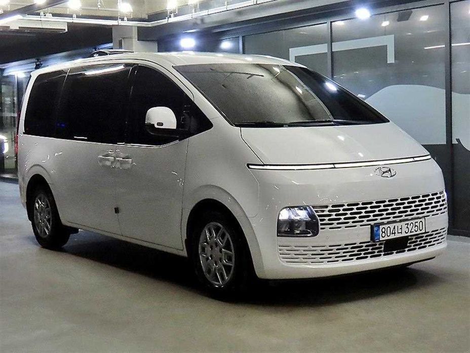 Hyundai Staria 2WD Camping Car, 2023