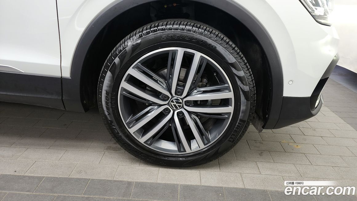 Volkswagen Tiguan 2.0 TDI 4Motion Prestige, 2023