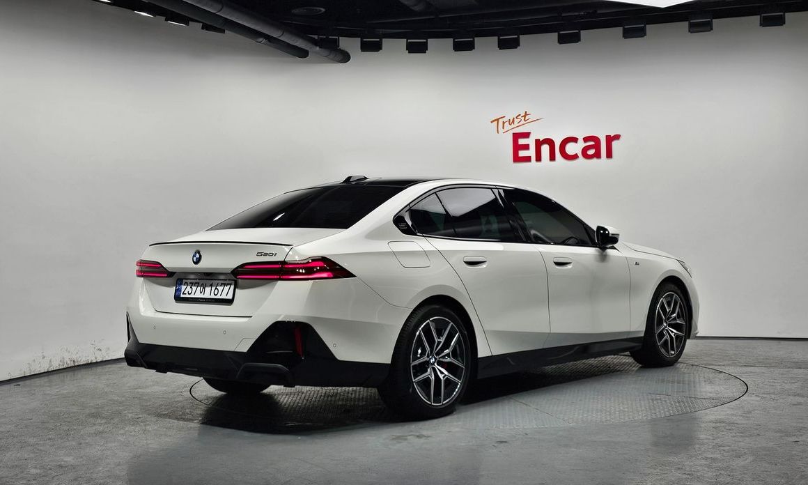BMW 5-Series 520i Special Edition, 2024