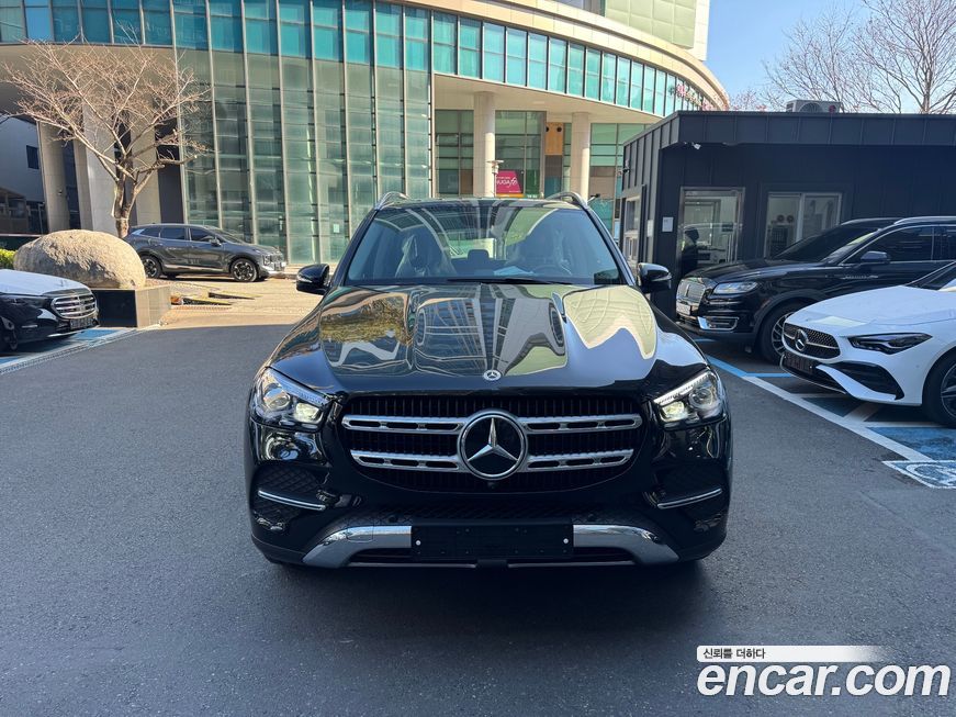 Mercedes-Benz GLE-Class GLE300d 4MATIC, 2026