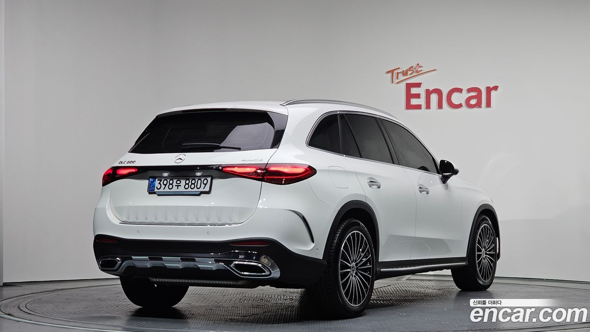 Mercedes-Benz GLC-Class GLC300 4MATIC AMG Line, 2025