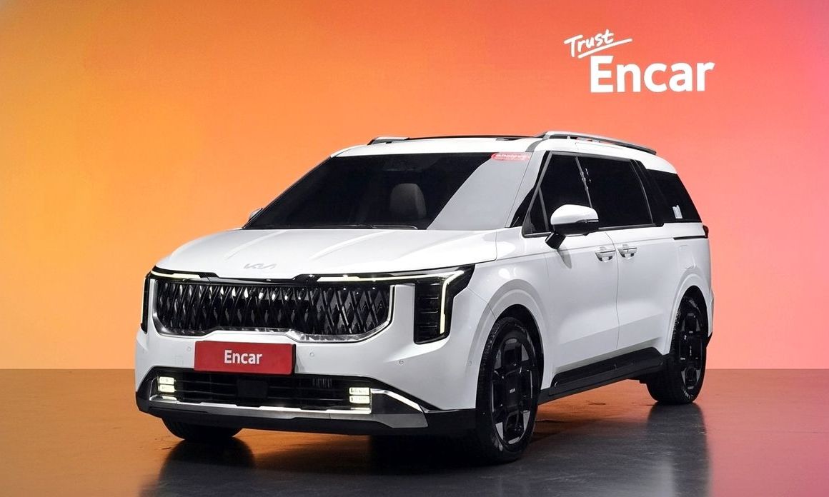 Kia Carnival 9-Seater Signature, 2024