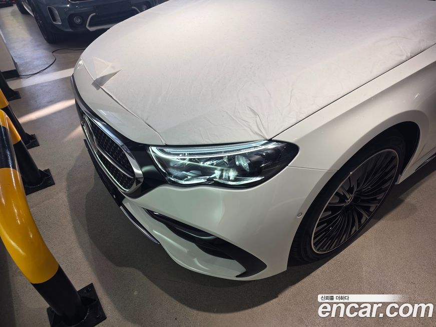 Mercedes-Benz E-Class E300 4MATIC AMG Line, 2026