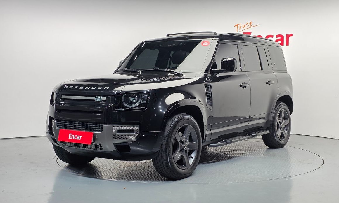 Land Rover Defender 110 P300 X-Dynamic SE, 2024