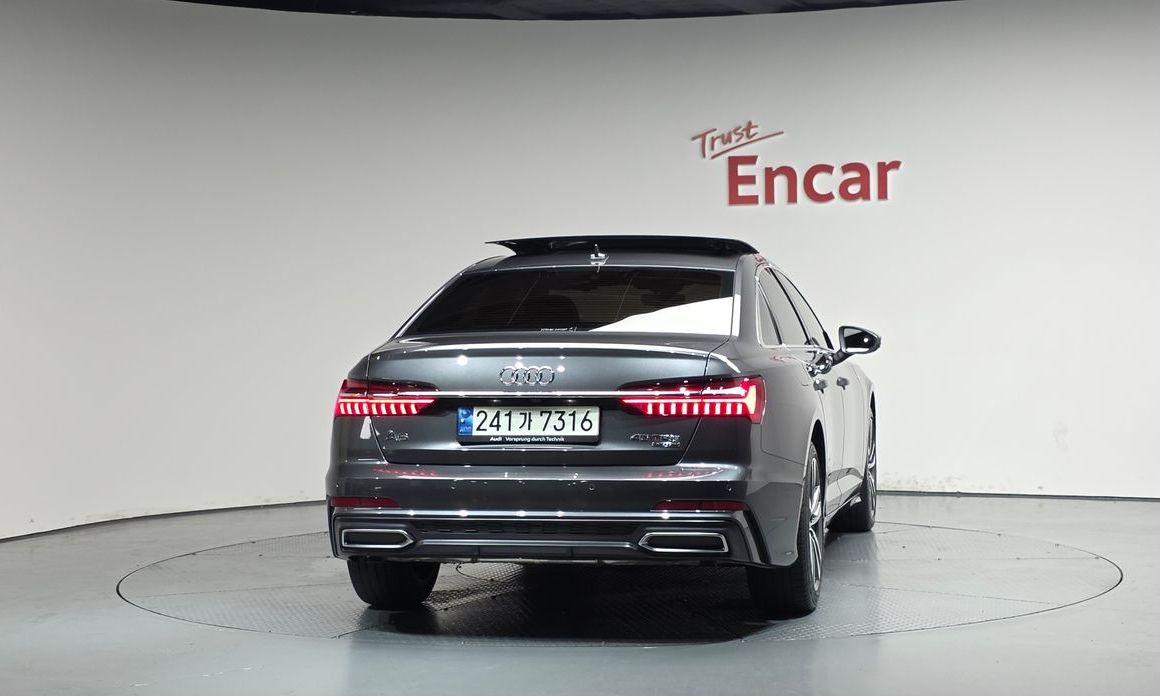 Audi A6 45 TFSI Quattro Premium, 2022