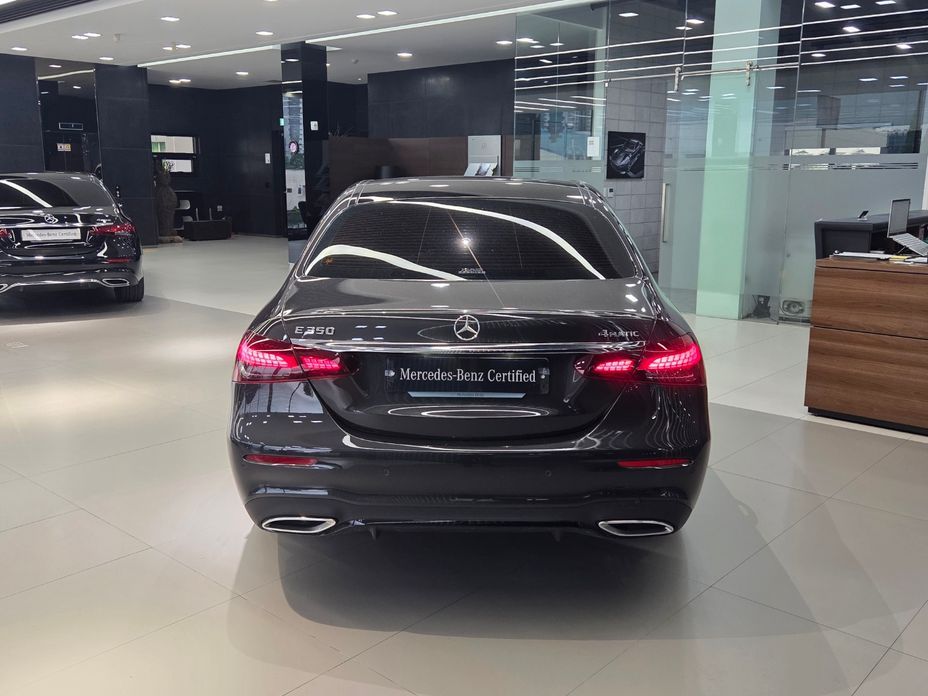 Mercedes-Benz E-Class E350 4MATIC AMG Line, 2023
