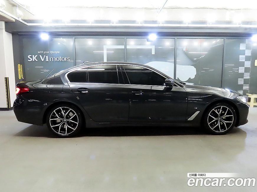 BMW 5-Series 530i xDrive M Sport Package, 2022