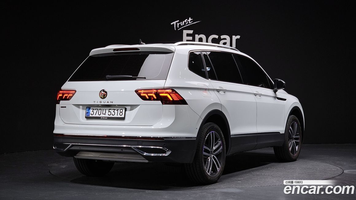 Volkswagen Tiguan 2.0 TSI Prestige, 2023