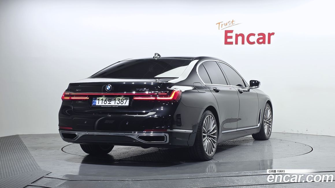 BMW 7-Series 730d xDrive Design Pure Excellence, 2022