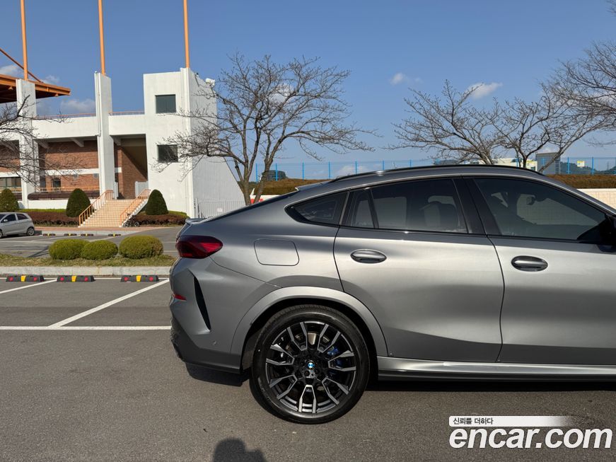 BMW X6 xDrive40i M Sport, 2025