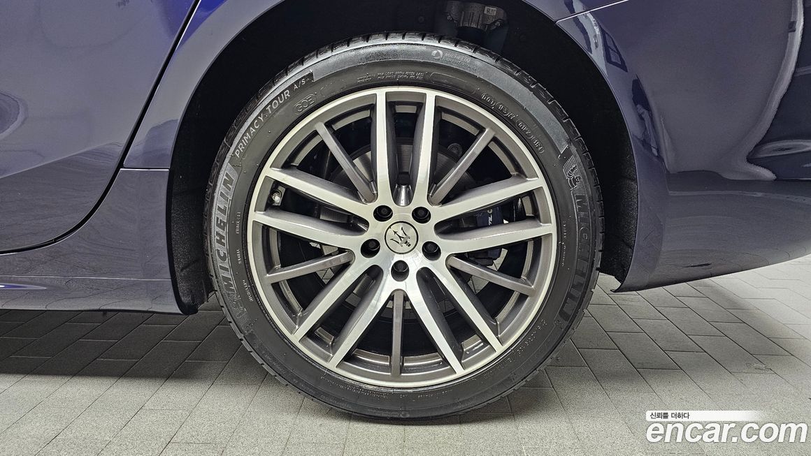 Maserati Ghibli 2.0 Granlusso, 2021