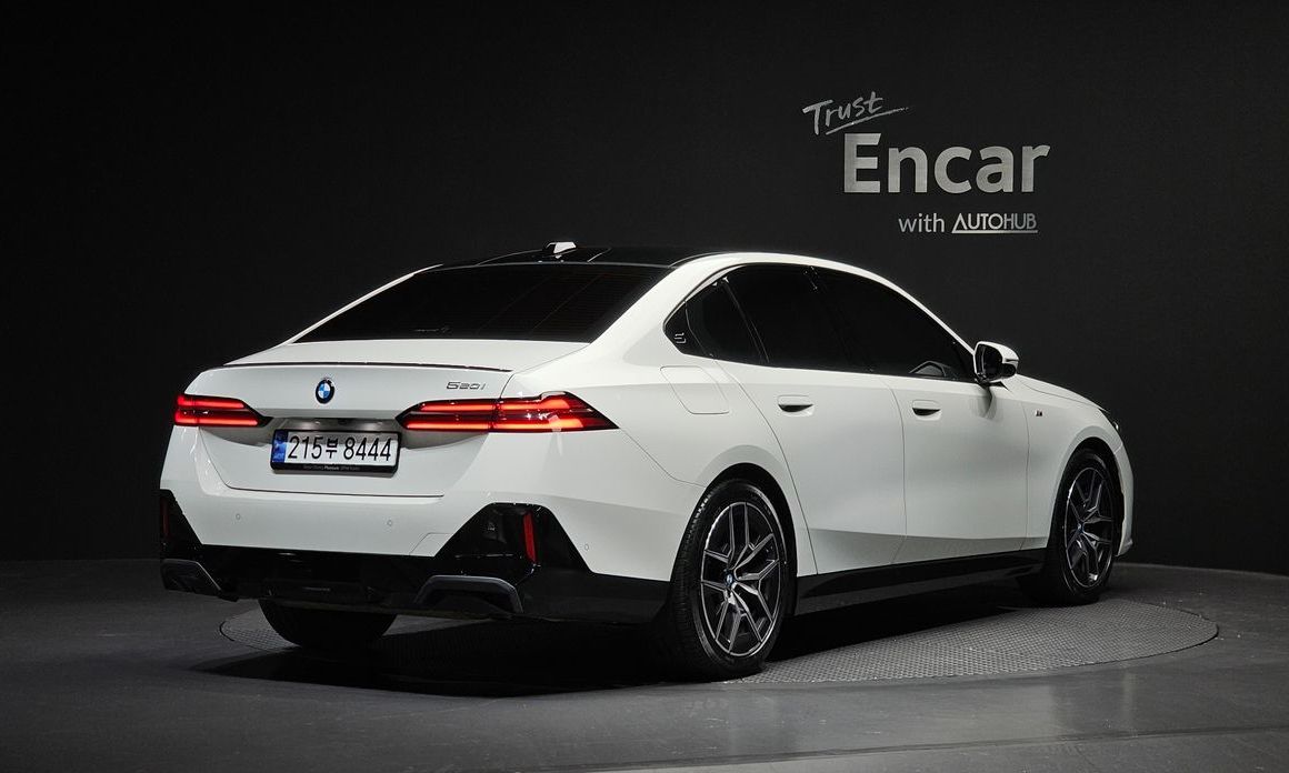 BMW 5-Series 520i Special Edition, 2024
