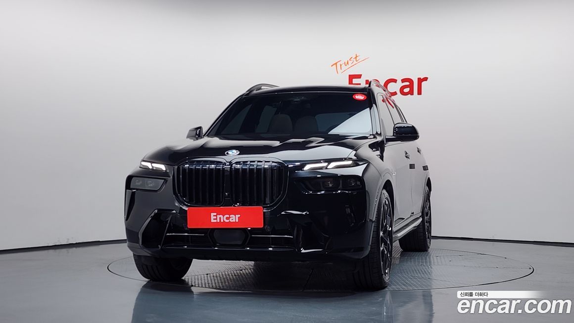 BMW X7 xDrive 40i M Sport 6STR, 2025