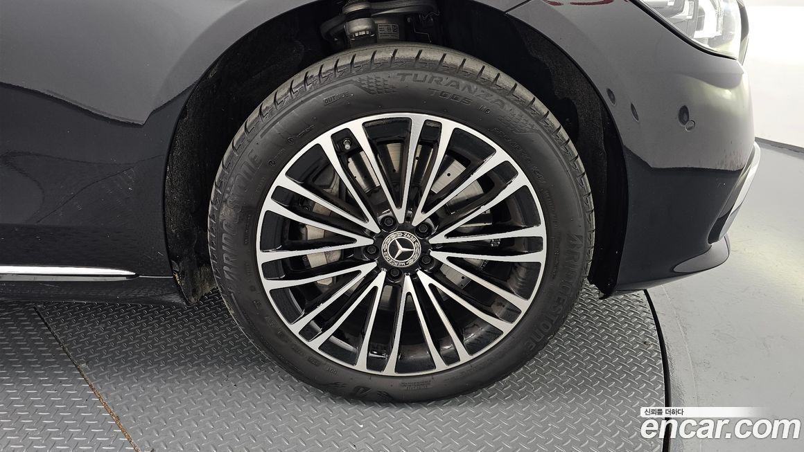 Mercedes-Benz S-Class S350 d 4MATIC, 2025