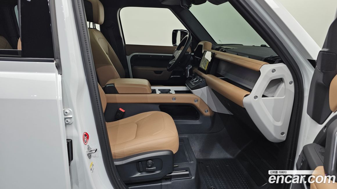 Land Rover Defender 110 P300 X-Dynamic SE, 2025
