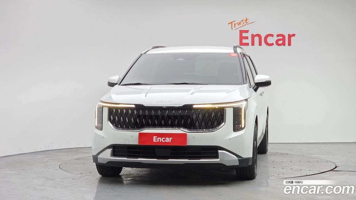 Kia Carnival 9-Seater Prestige, 2024