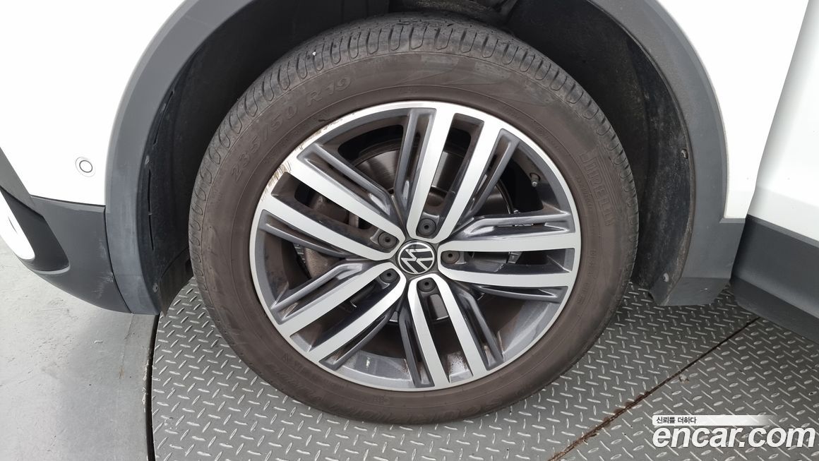 Volkswagen Tiguan 2.0 TSI Prestige, 2023