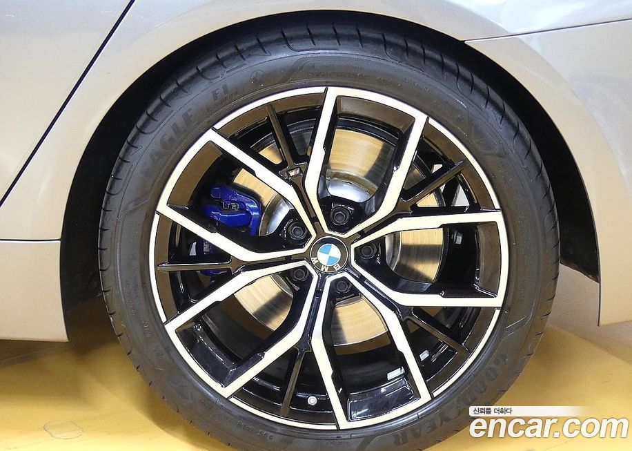 BMW 5-Series 530i M Sport Package, 2023