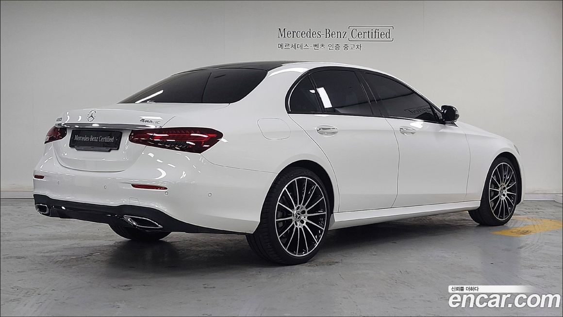 Mercedes-Benz E-Class E350 4MATIC AMG Line, 2023