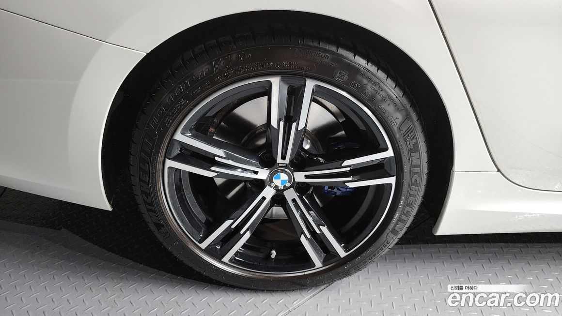 BMW 3-Series 320i M Sport, 2023