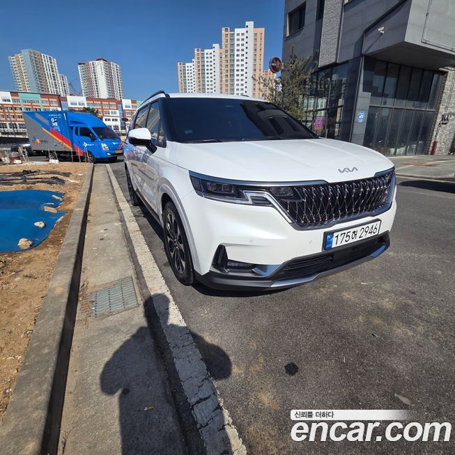 Kia Carnival 9-Seater Signature, 2023