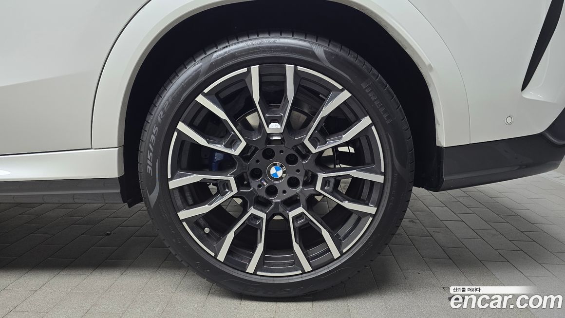 BMW X6 xDrive40i M Sport, 2025