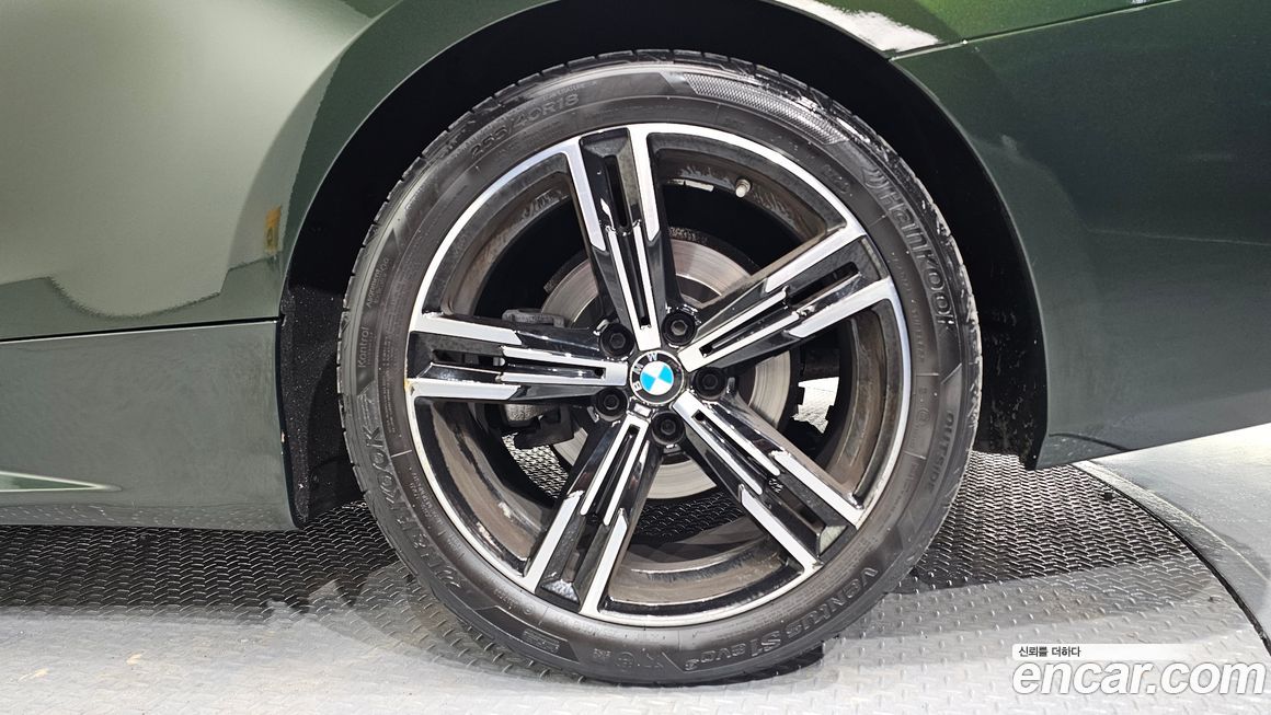 BMW 4-Series 420i M Sport Coupe, 2022