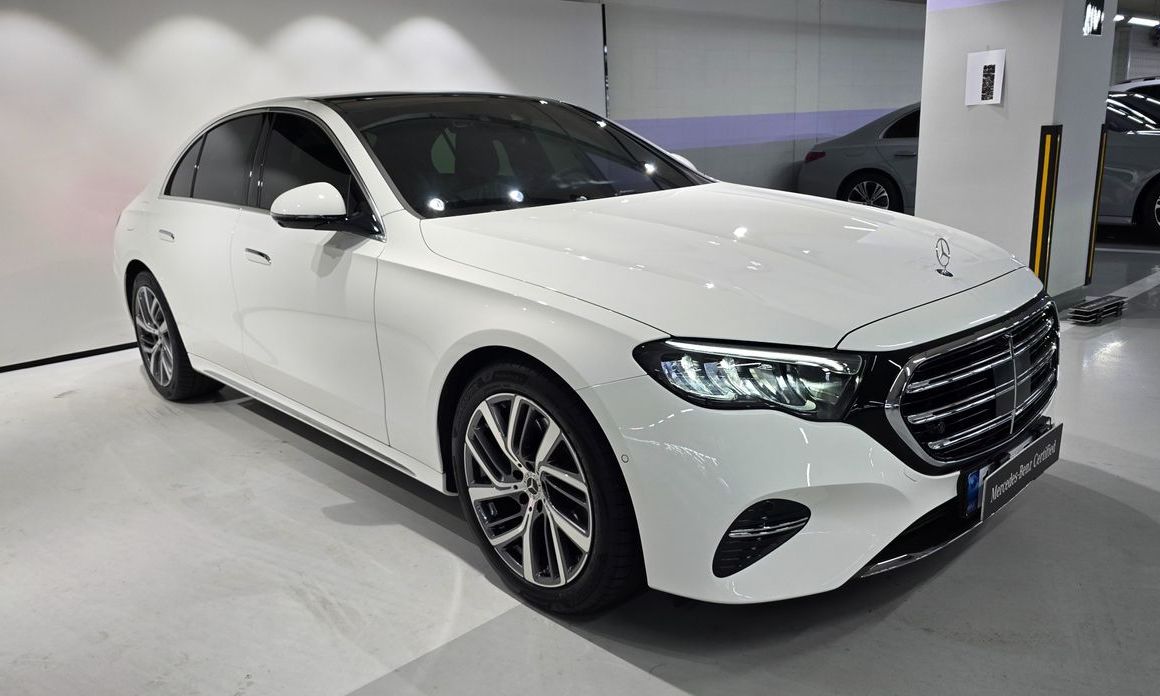 Mercedes-Benz E-Class E220d 4MATIC Exclusive, 2025