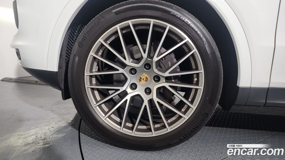 Porsche Cayenne 3.0 COUPE PLATINUM EDITION, 2023